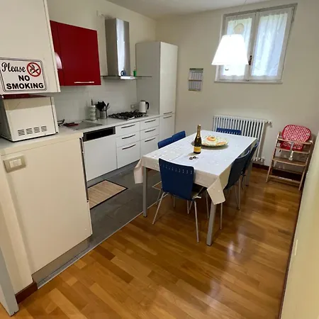 Casa Giona Apartment *